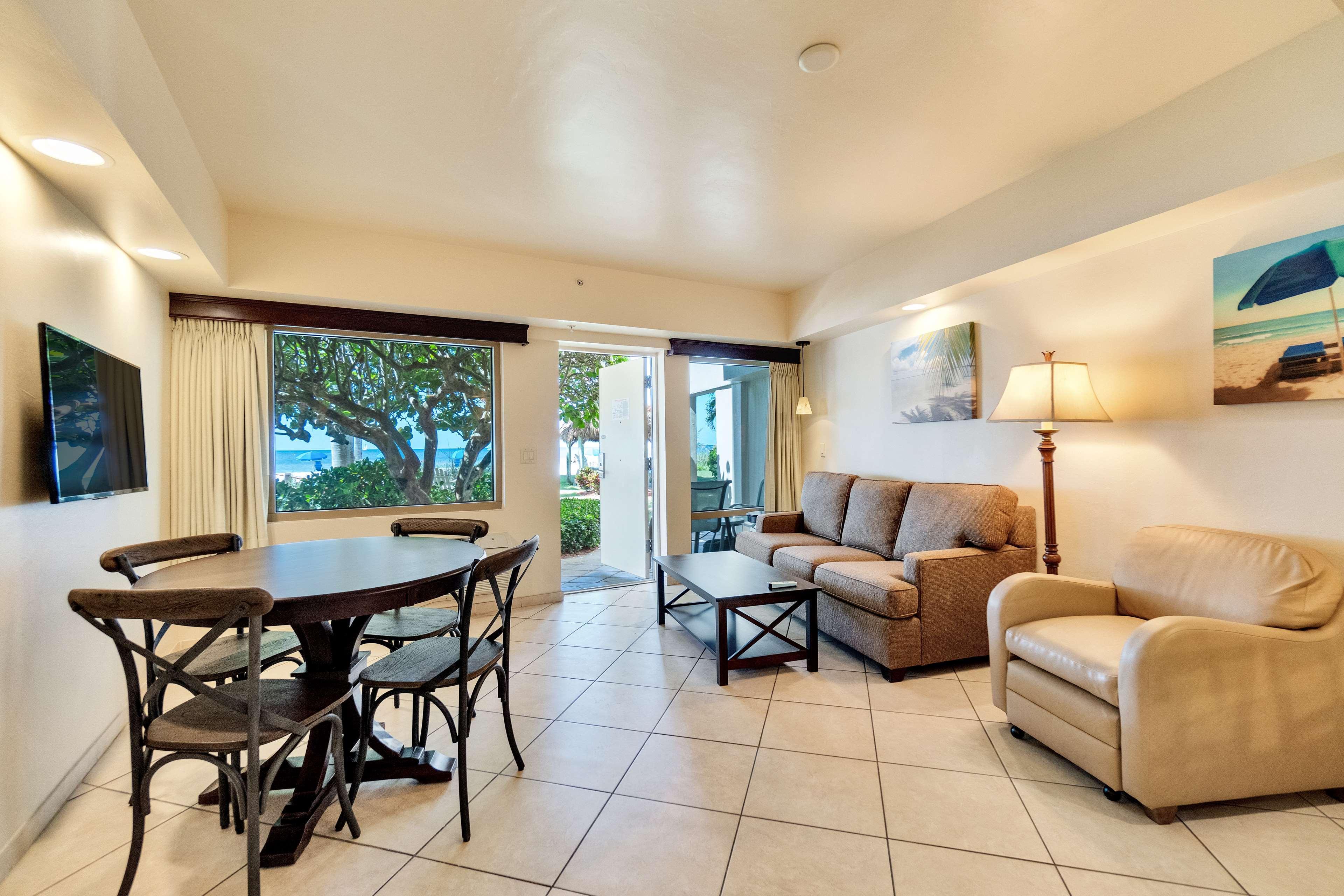 Best Western Plus Beach Resort Fort Myers Beach Exterior photo