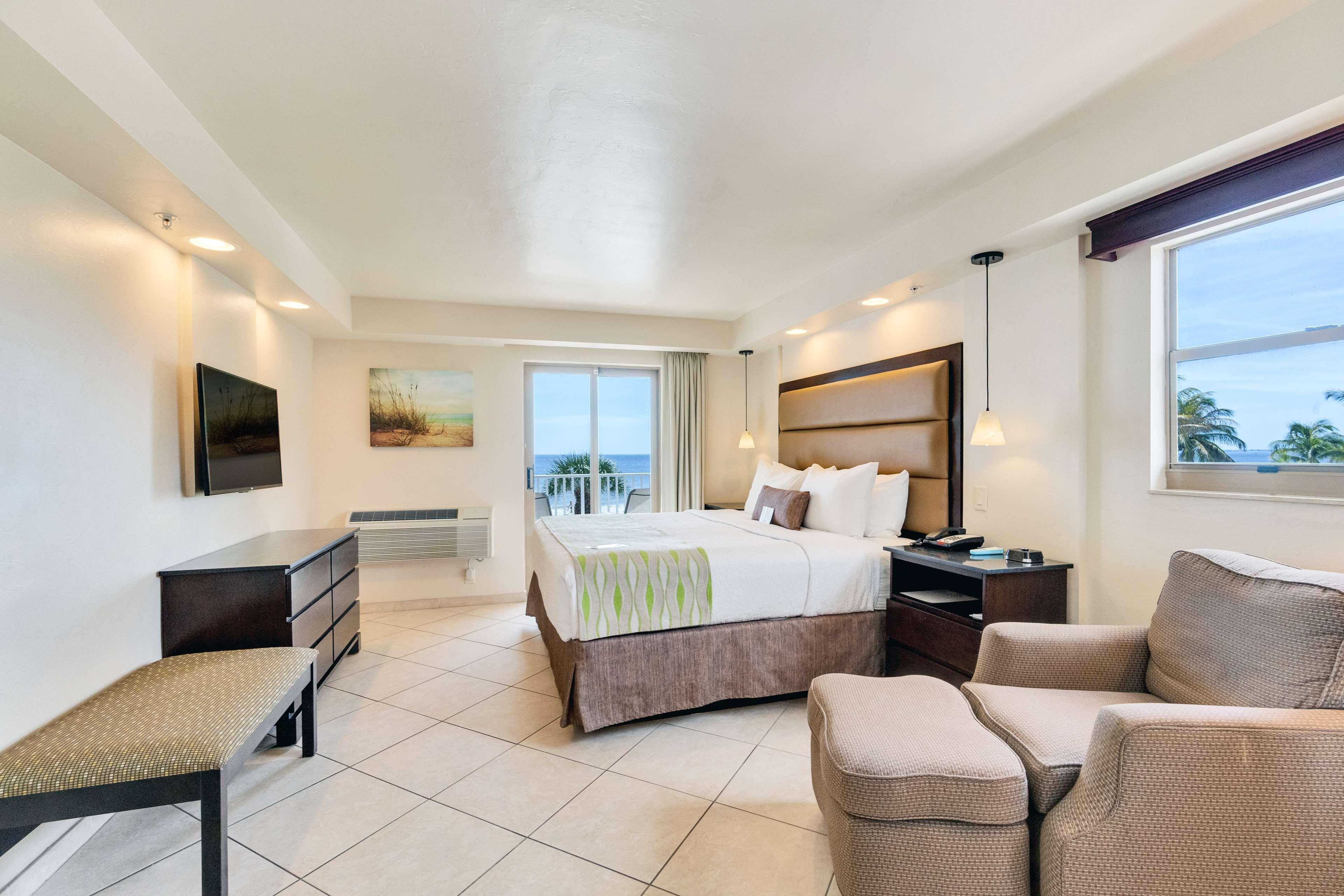 Best Western Plus Beach Resort Fort Myers Beach Exterior photo